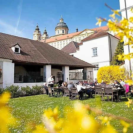 Rathauskeller Hotel