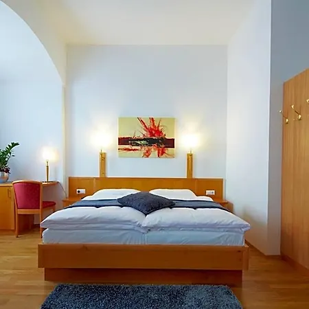 Rathauskeller Hotel 3*