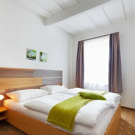 Rathauskeller מלון מלק