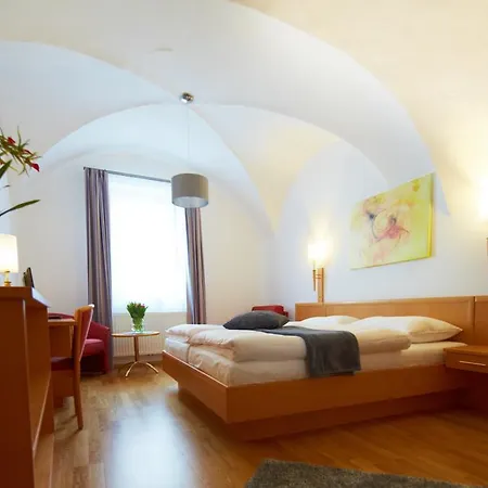 Rathauskeller Hotel 3*