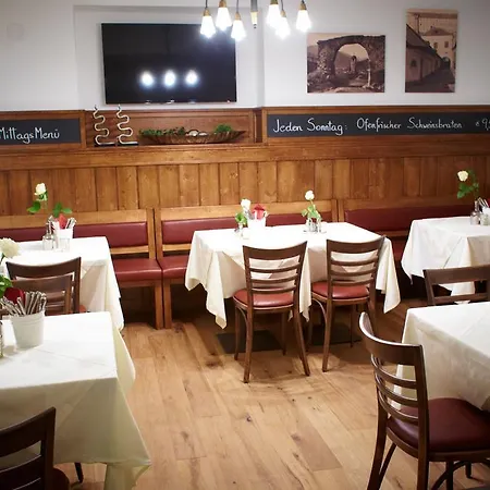 Rathauskeller 3*