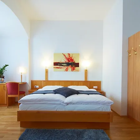 Rathauskeller Hotel 3*